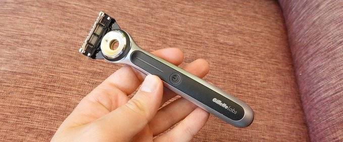 Am folosit noul Gillette Heated Razor cu lamă încălzită