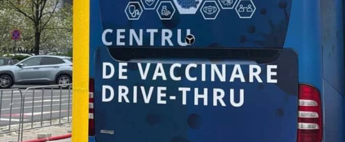S-a deschis centrul drive-through de vaccinare din București. Nu trebuia întâi unul pentru pietoni?