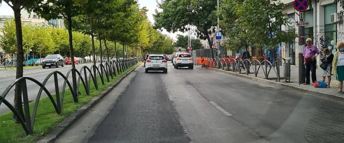 Se putea mai bine: asfaltare de mântuială la Universitate după ditamai lucrarea