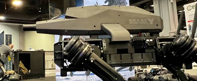 Iată un robot sniper militar, dovadă că războiul viitorului va fi foarte diferit