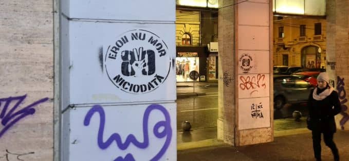 Cine finanțează toate graffiti-urile politice de prin oraș?