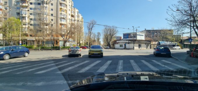 Două exemple pentru cum să parchezi ca un mârlan
