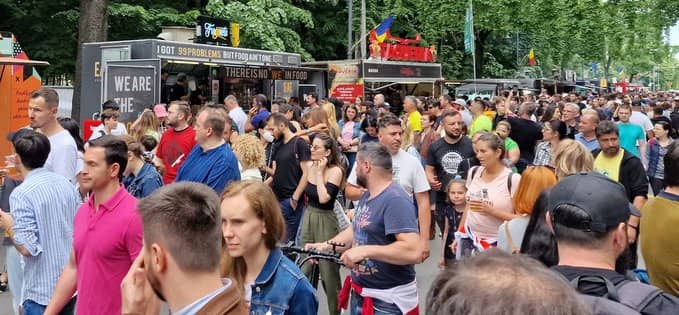 Am fost la Bucharest Street Food: mult prea aglomerat pentru că accesul era gratuit