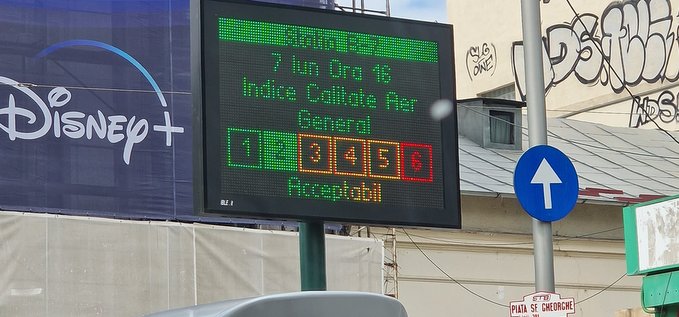 Se putea mai bine: panou nou de informare privind calitatea aerului