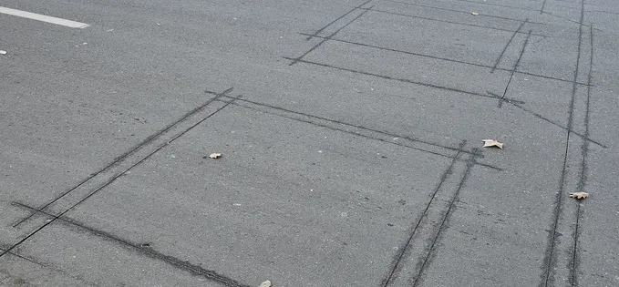 Noi bucle inductive au fost montate pe pod la Piața Unirii