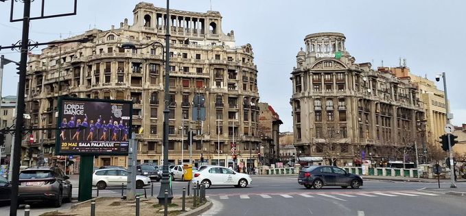 Mi-e milă de blocurile din Piața Națiunile Unite, poate cele mai frumoase din București