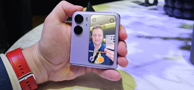 Oppo Find N2 Flip, un telefon pliabil de mici dimensiuni, a fost lansat în România