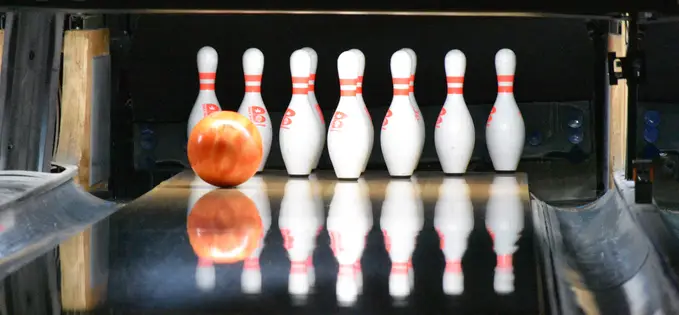 Am jucat pentru prima oară bowling (cu rezultatele așteptate)