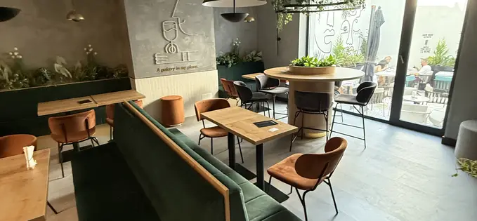 Turul Cafenelelor: la Doda5 pentru cafea și prăjituri, plus transport gratuit de la MABO la orice comandă