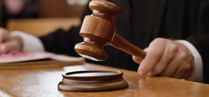 Pensii de 5000 de euro luate de la 50 de ani? Magistrații sunt pe cale să șantajeze România pentru ele