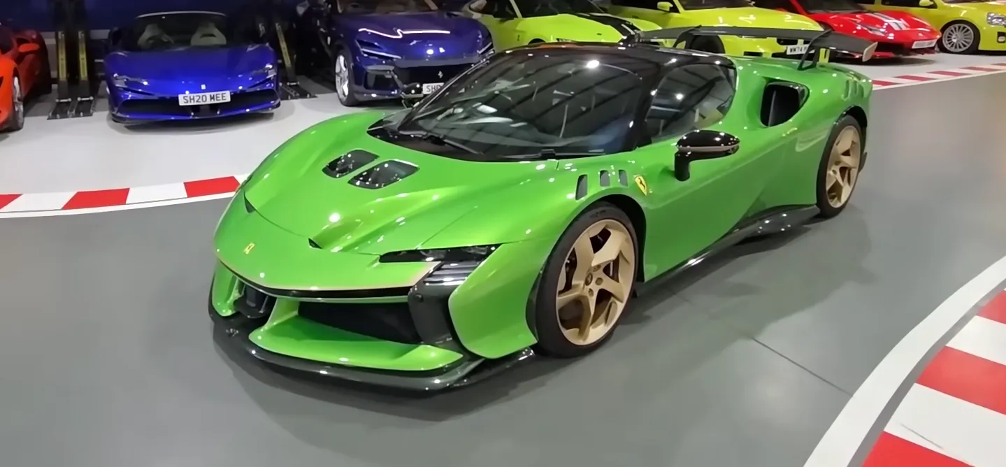 Cât costă extraopțiunile pe un Ferrari SF90 Stradale de aproape un milion de euro