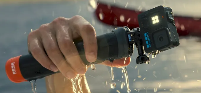 GoPro a lansat camere potrivite utilizatorilor ocazionali: Max2 360 de grade și Lit Hero cu lanternă integrată