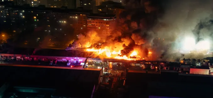 Ce afișau site-urile de măsurare a calității aerului în timpul incendiului puternic din Pantelimon