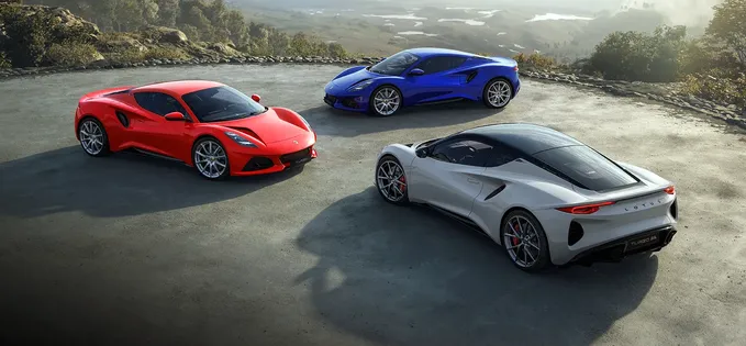 Un McLaren 750S decapotabil printre vedetele mașinilor noi, înmatriculate în luna iulie