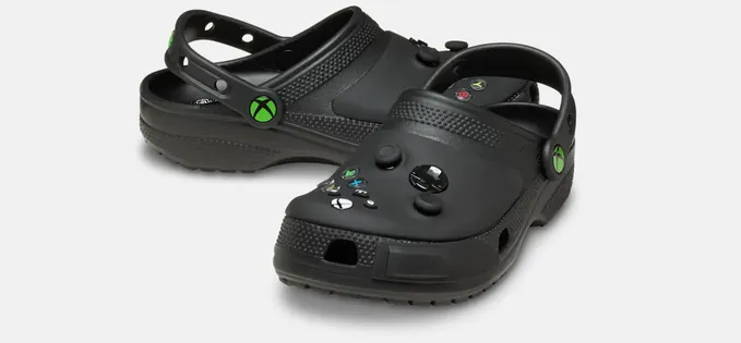 Crocs în colaborare cu Xbox arată mai bine decât mă așteptam