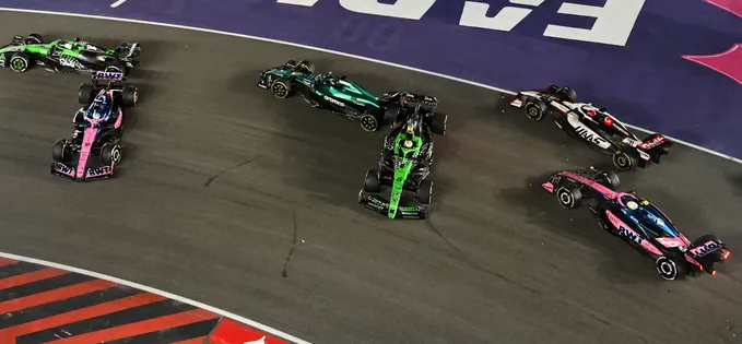 Formula 1 în Las Vegas: ambii piloți McLaren au fost descalificați și Verstappen are șanse serioase la titlu