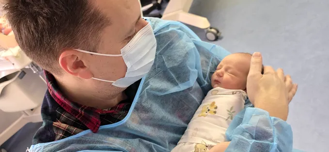 Bebelușul a sosit acasă: povestea nașterii și a săptămânii la terapie intensivă