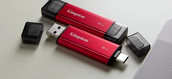 Review Kingston Dual Portable SSD sub formă de stick cu ambele tipuri de mufe USB