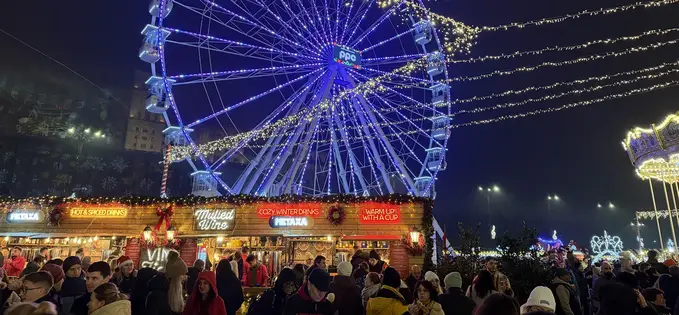 Am fost la Târgul de Crăciun din Piața Constituției și mi-a plăcut