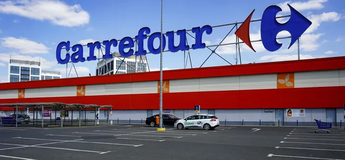 Dedeman cumpără Carrefour. Este o veste bună sau una proastă?