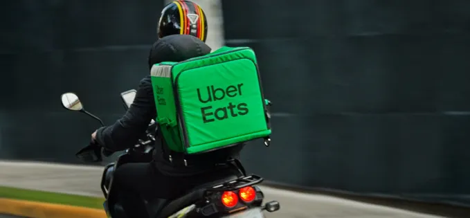 Uber Eats va reveni în România, corectând una dintre greșelile mari ale companiei