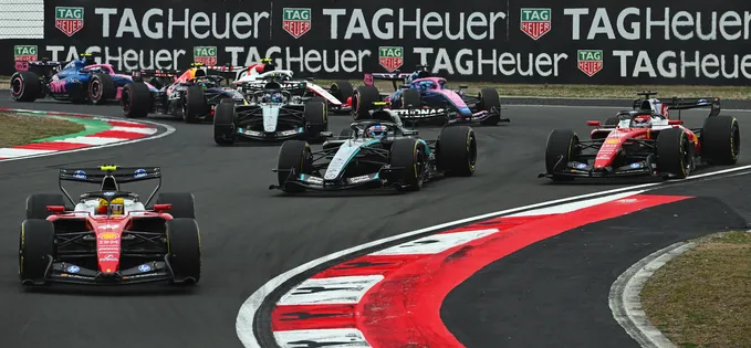 Formula 1 în China: Mercedes domină evident începutul sezonului