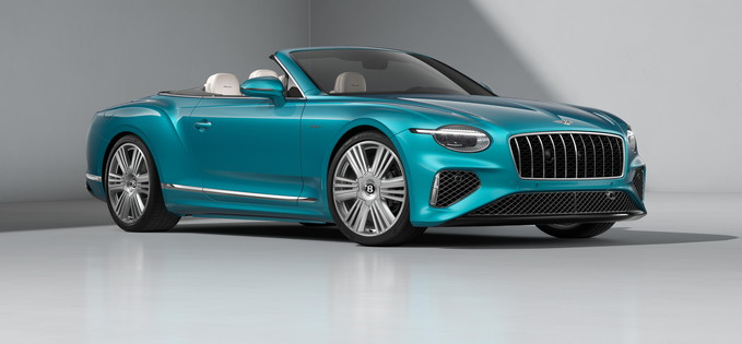 Martie a adus record de Lamborghini și un Bentley Continental GTC Azure între înmatriculările de mașini noi, plus un Jaguar E-Type