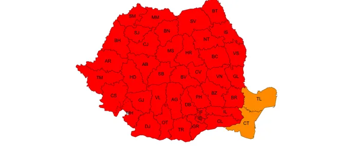 Ro-Alert a venit când deja mă feream de crengi și bucăți de acoperiș care zburau prin aer