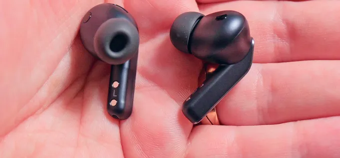 Review: Samsung Buds4 Pro sunt earbuds de top pentru Android