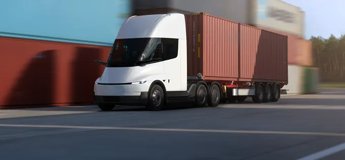 Tesla aduce camioanele electrice Semi în Europa, începând din 2027