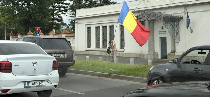 Mă sperie ideea de aplicații oficiale ale partidelor politice pentru că pot deveni instrumente excelente de manipulare