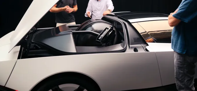 Detalii uimitoare despre Tesla Roadster, precum rezervorul de 200 de litri de aer comprimat la 700 de bari
